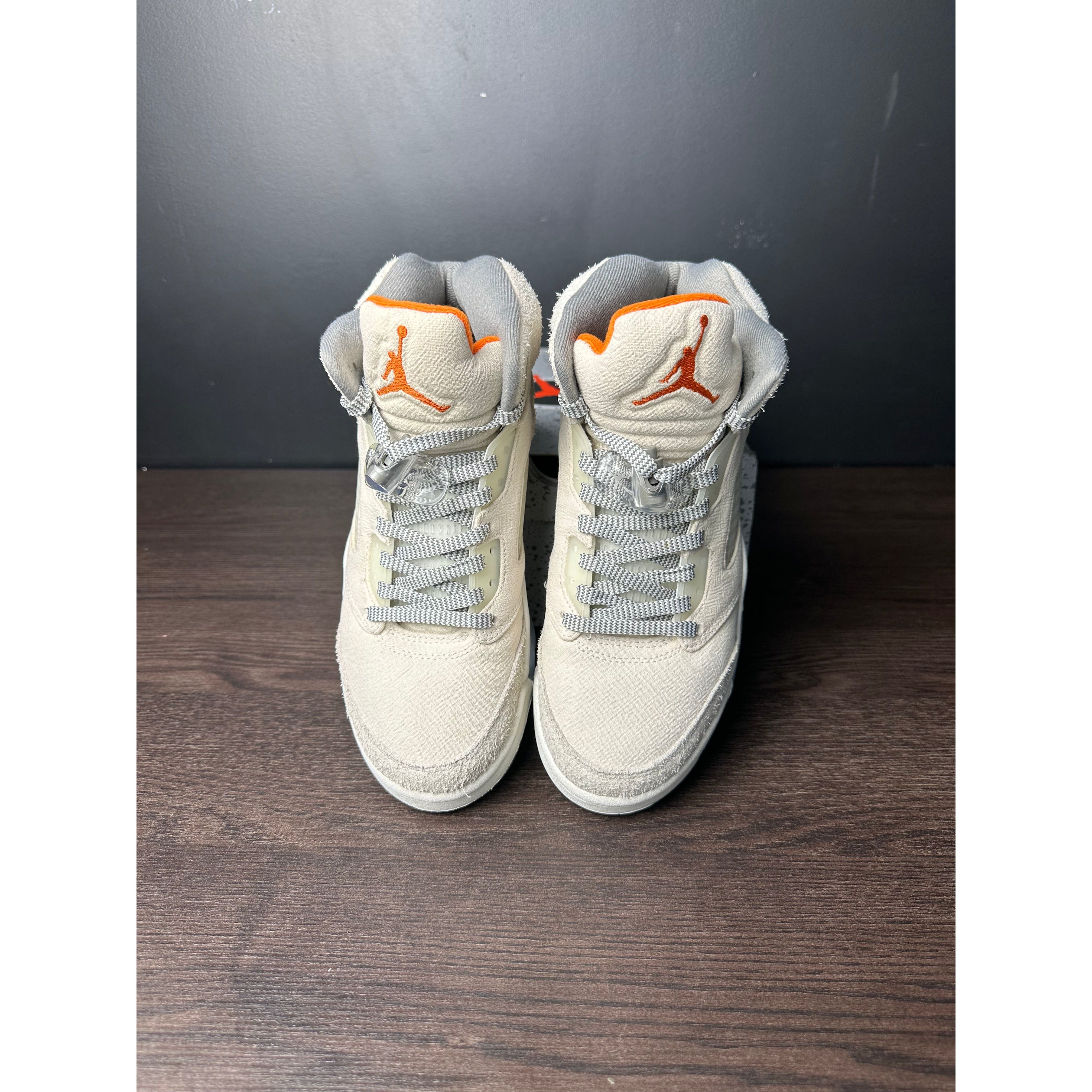 Air Jordan 5 Retro SE "Craft Light Orewood Brown" **PRE-OWNED**