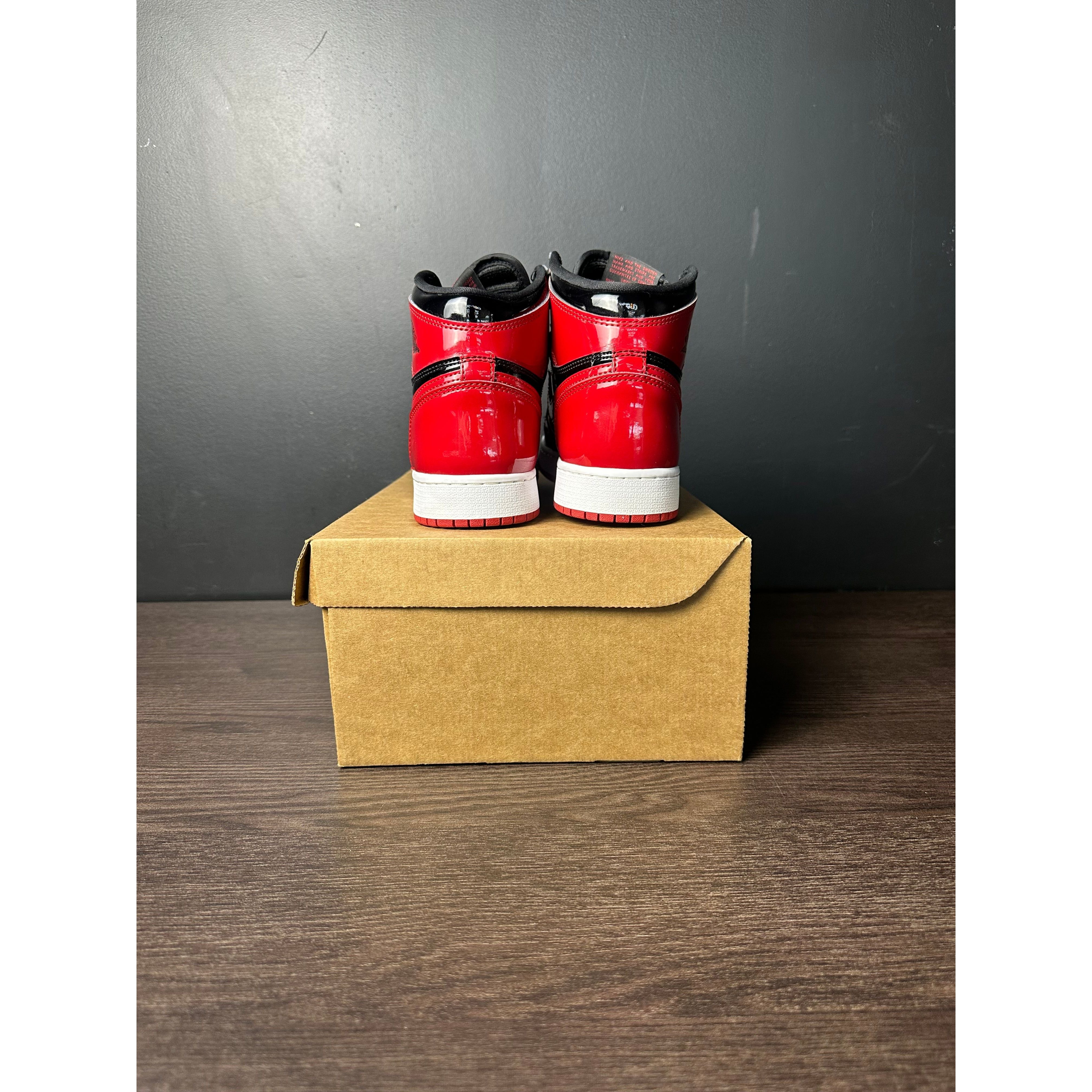 Air Jordan 1 Retro High OG "Patent Bred" (GS) **PRE-OWNED**