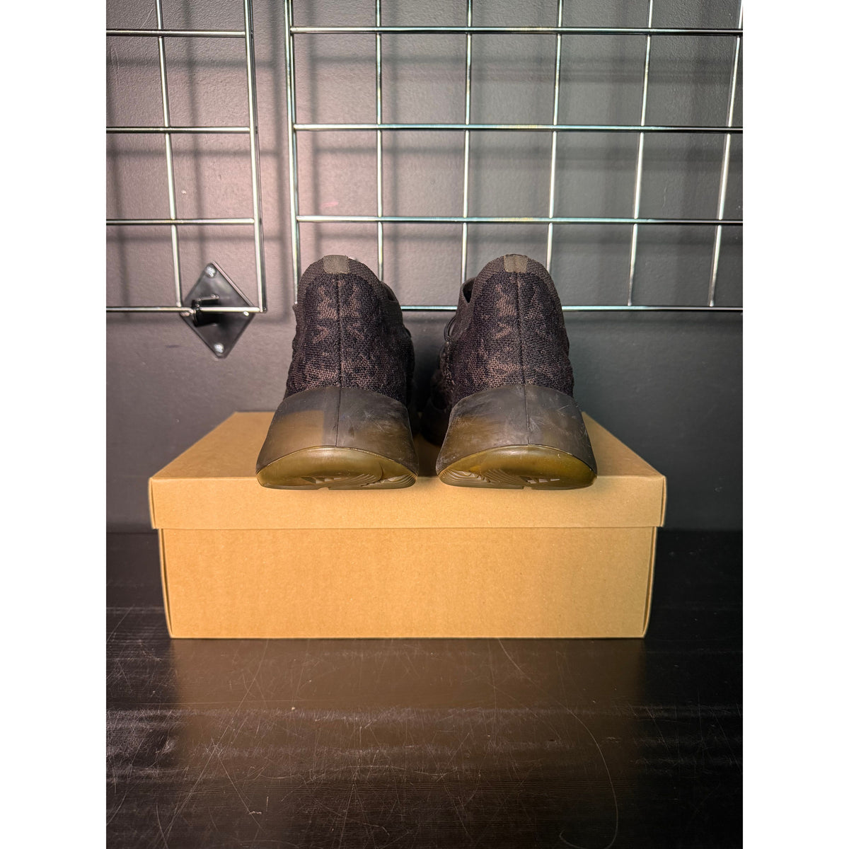 adidas Yeezy Boost 380 "Onyx" **PRE-OWNED**