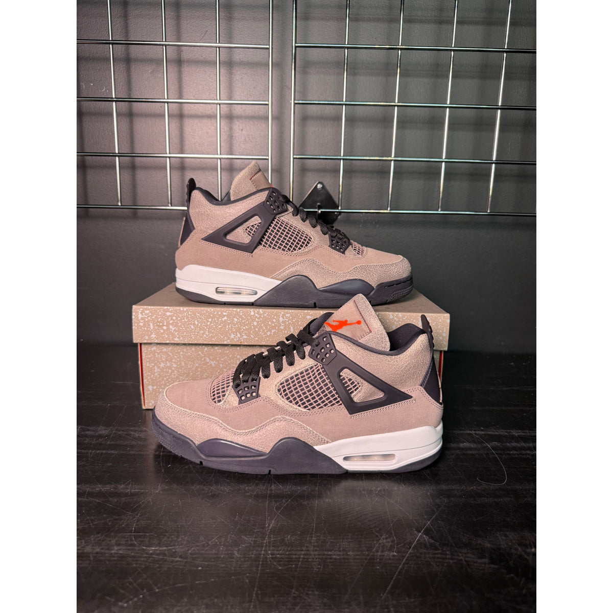 Air Jordan 4 Retro "Taupe Haze" **PRE-OWNED**