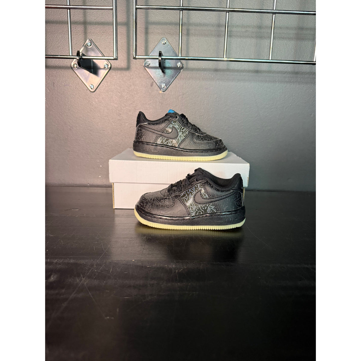 Nike Air Force 1 Low "Computer Chip Space Jam" (TD) **PRE-OWNED**