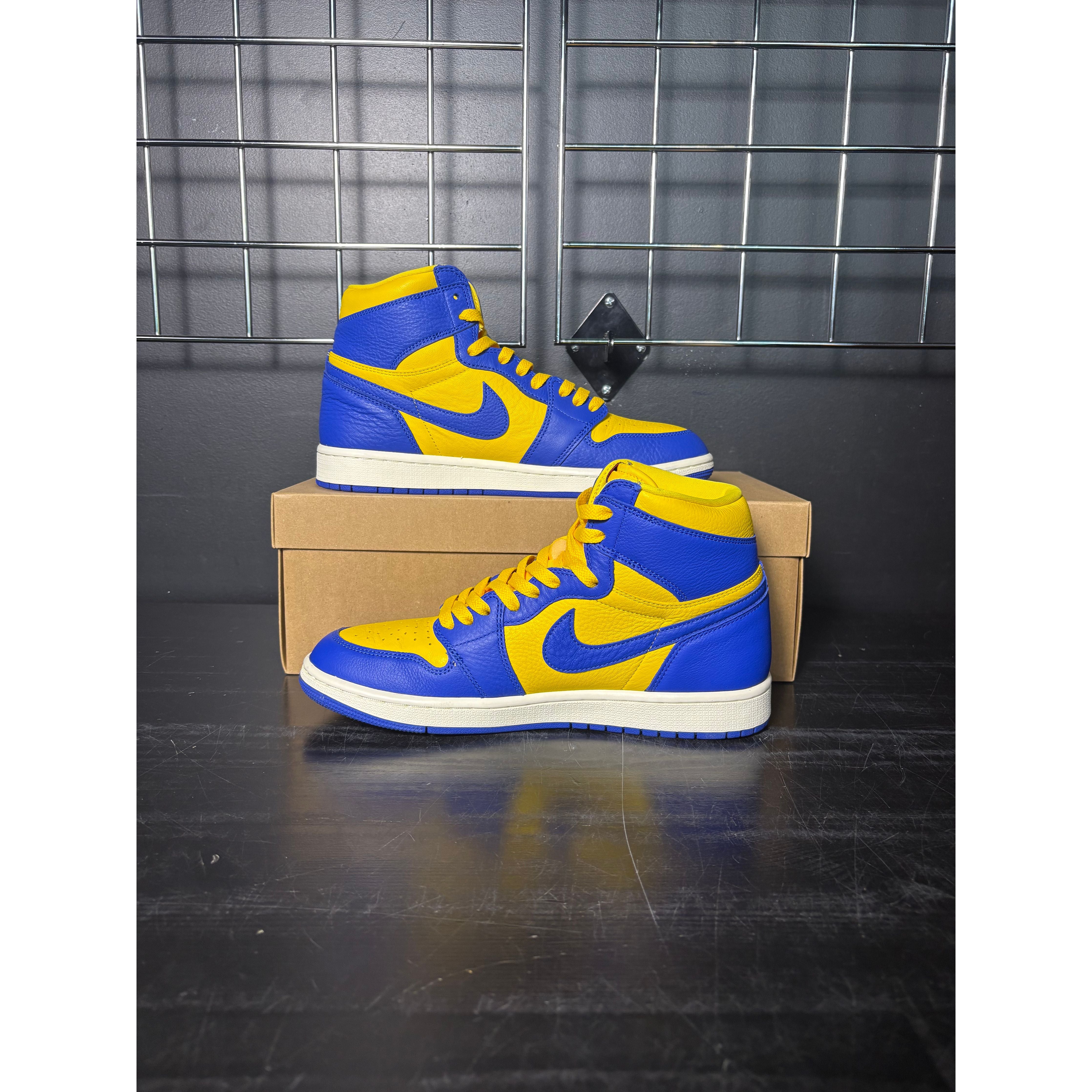 Air Jordan 1 Retro High OG "Reverse Laney" (WMNS) **PRE-OWNED** REP. BOX