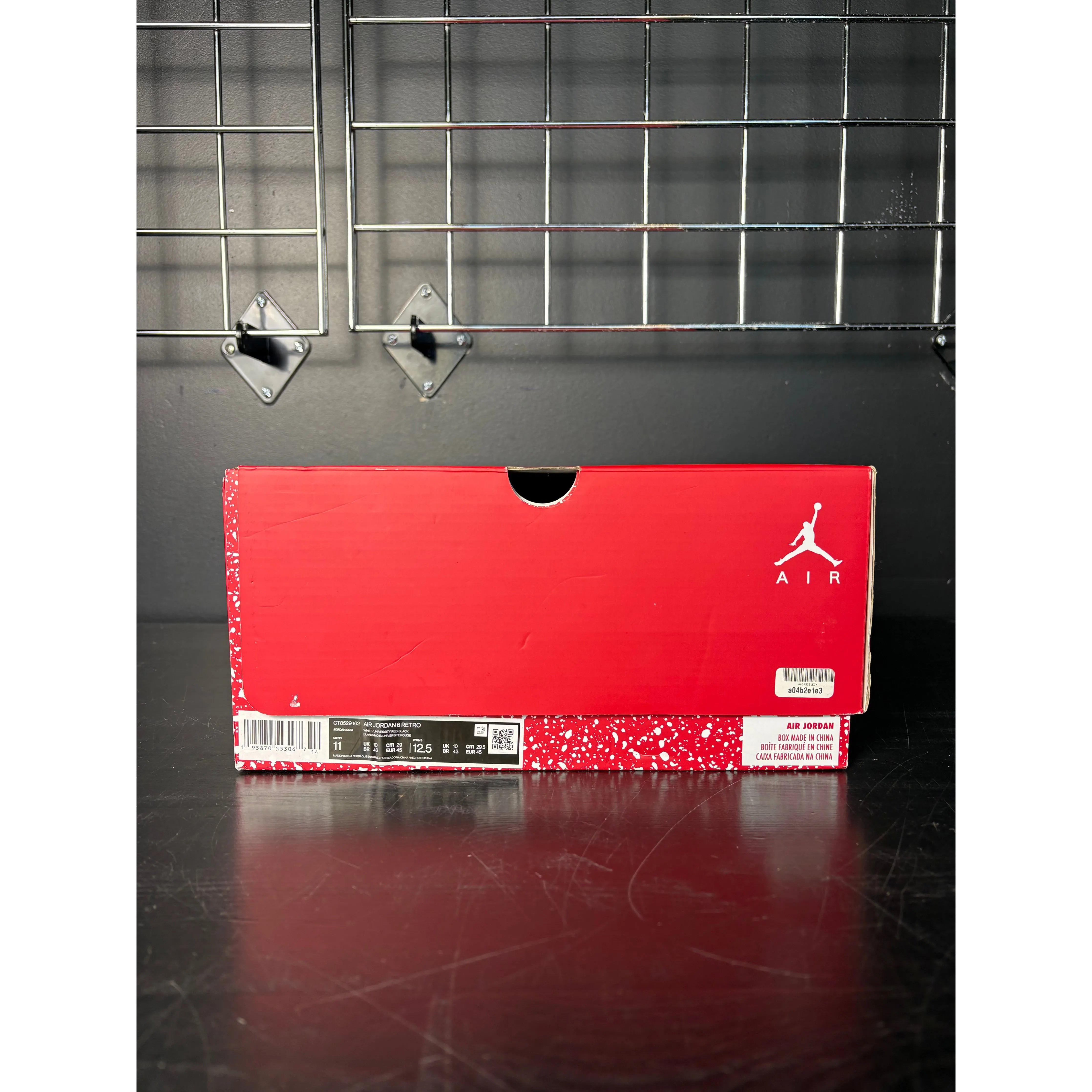 Air Jordan 6 Retro "Red Oreo" **PRE-OWNED**