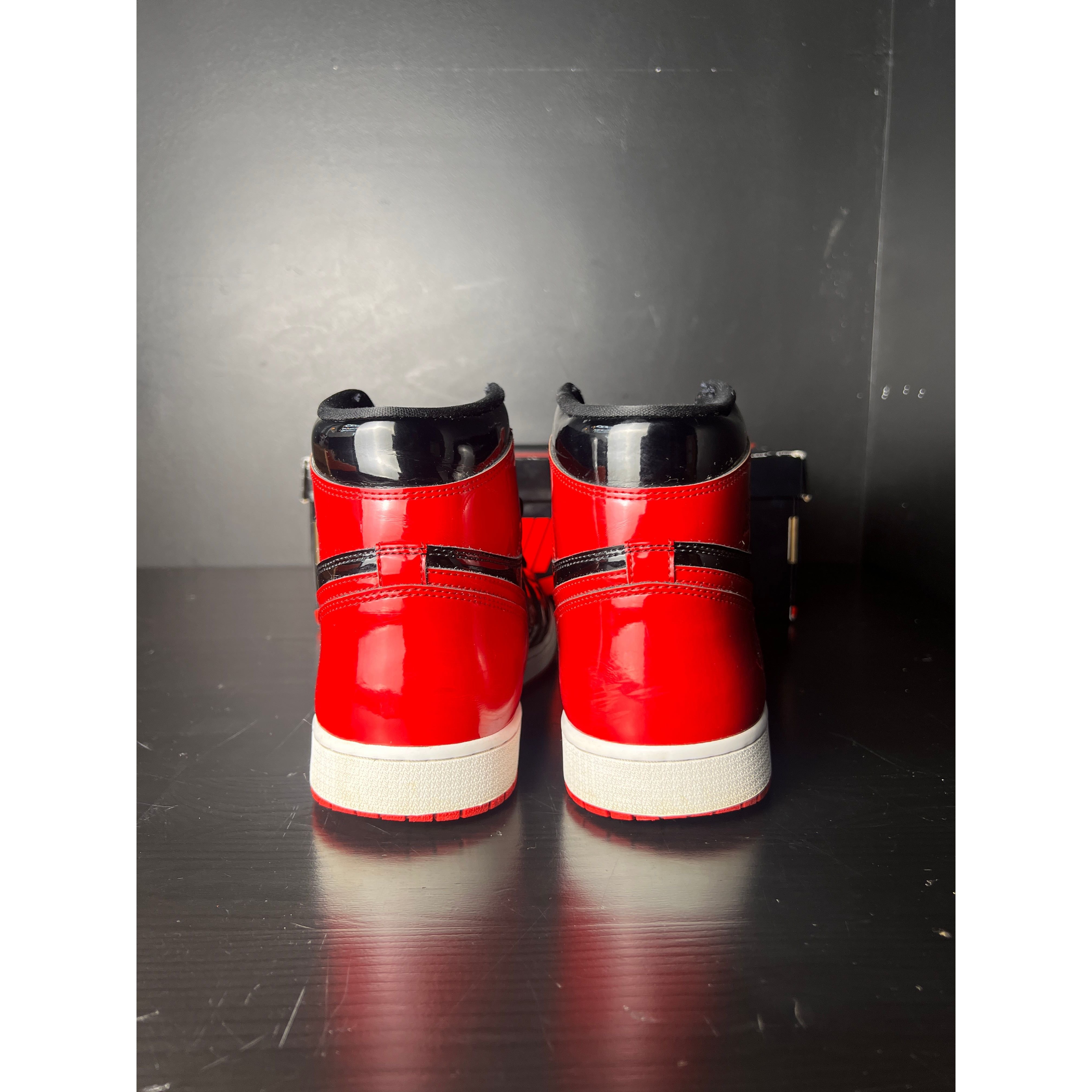 Air Jordan 1 Retro High OG "Patent Bred" **PRE-OWNED**
