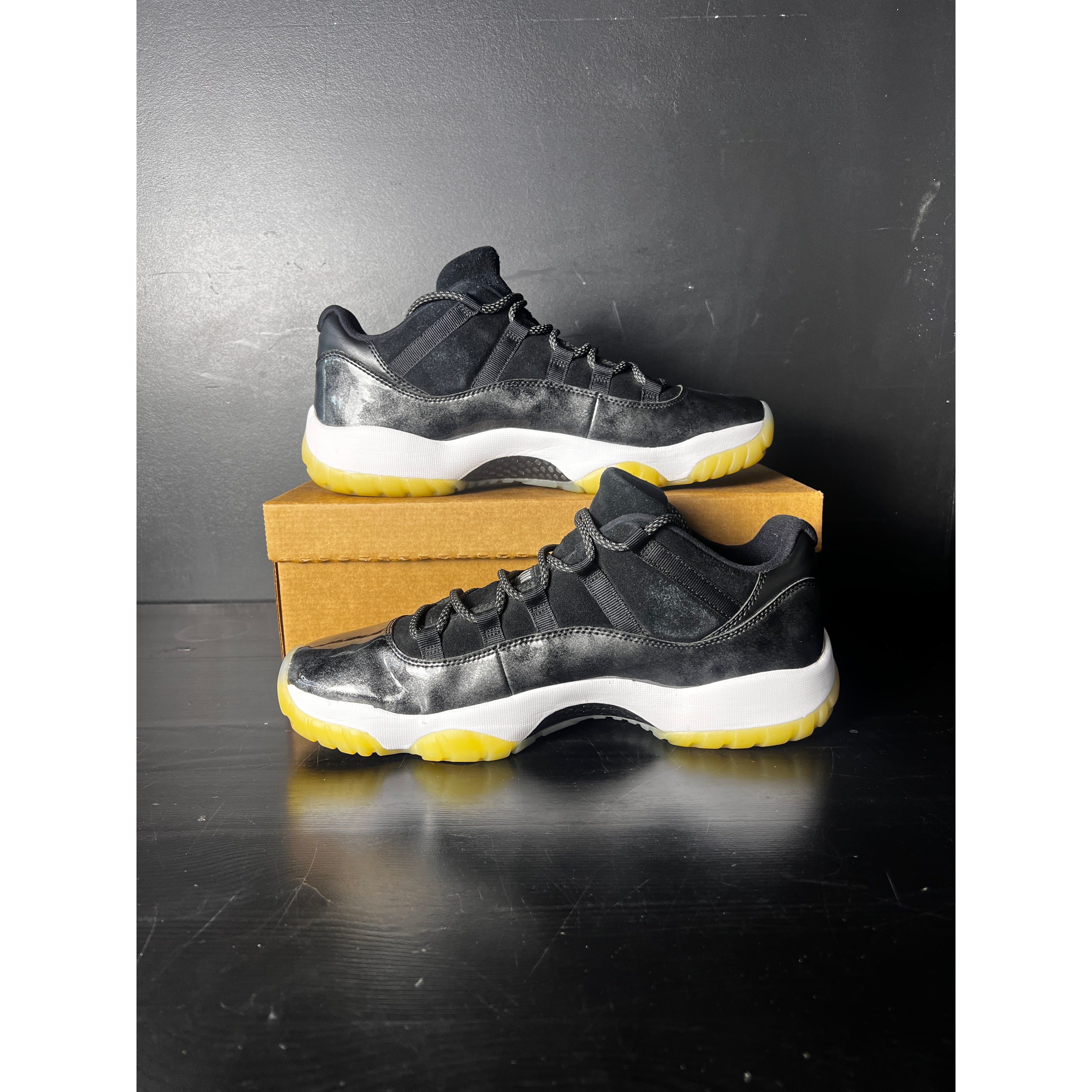 Air Jordan 11 Retro Low "Barons" **PRE-OWNED** REP. BOX