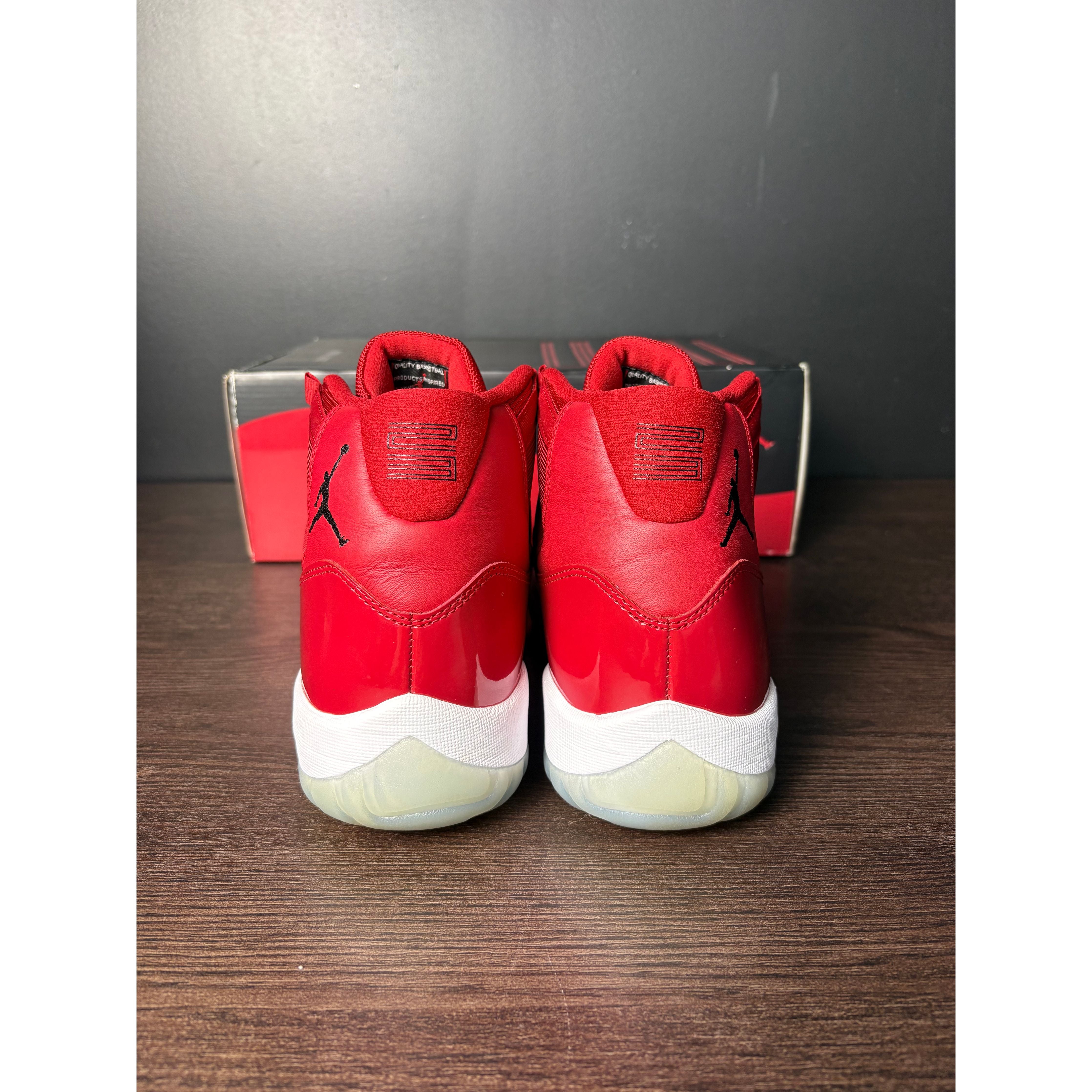 Air Jordan 11 Retro "Win Like 96" **PRE-OWNED**