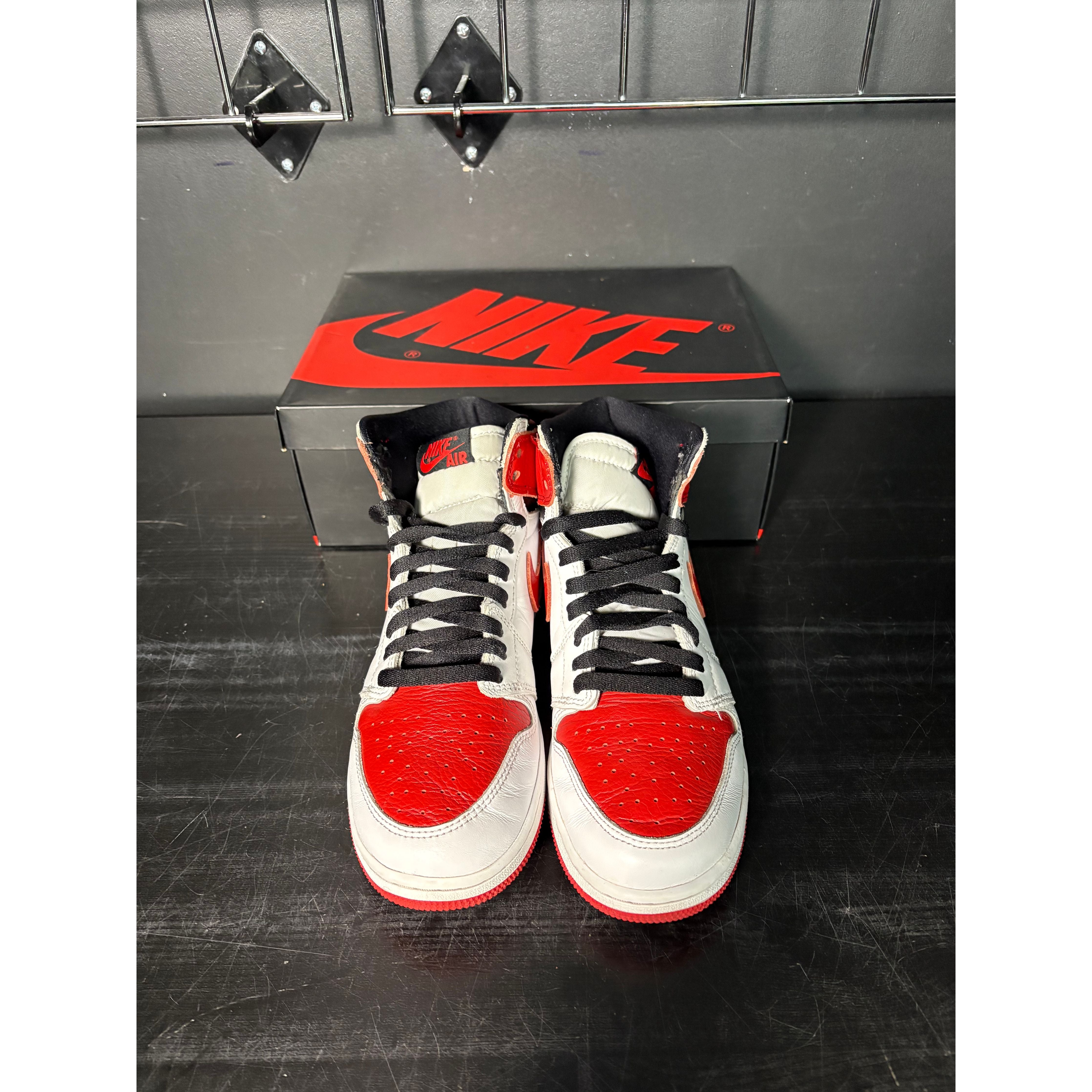 Air Jordan 1 Retro High OG "Heritage" (GS) **PRE-OWNED**