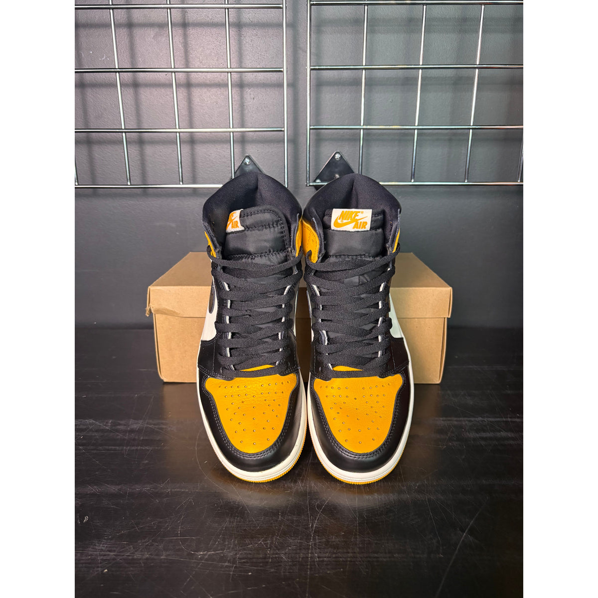 Air Jordan 1 Retro High OG "Taxi" **PRE-OWNED** REP. BOX