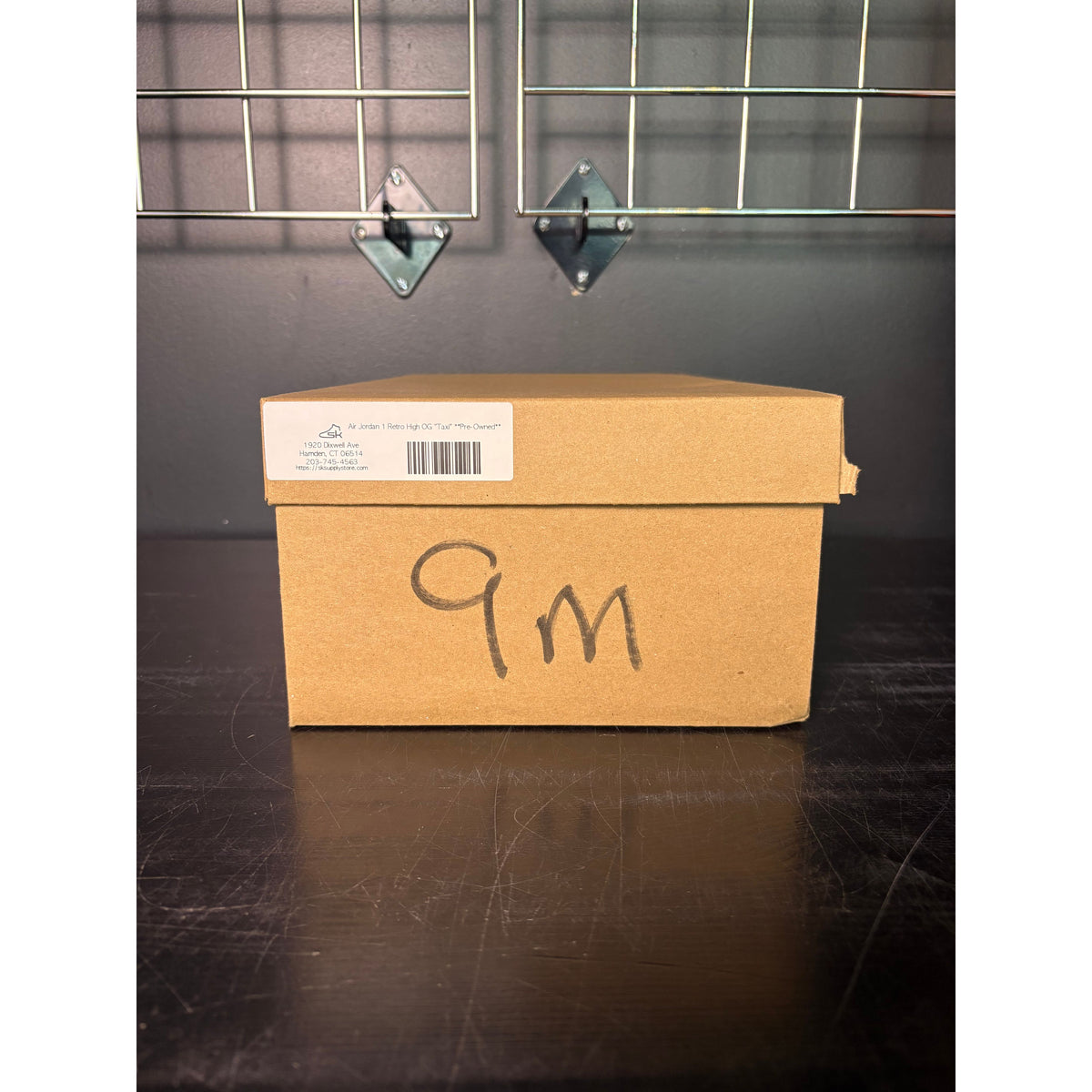 Air Jordan 1 Retro High OG "Taxi" **PRE-OWNED** REP. BOX