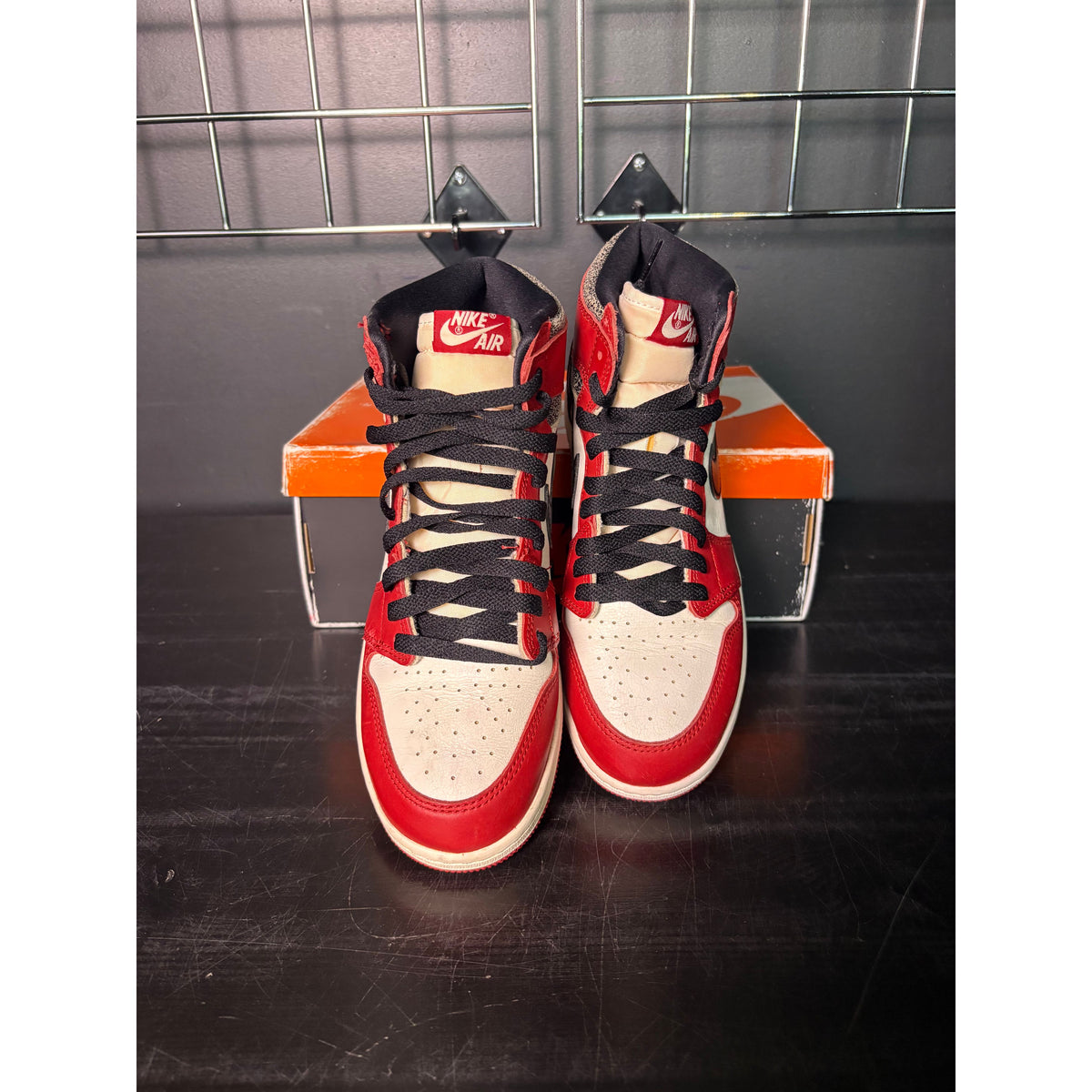 Air Jordan 1 Retro High OG "Chicago Lost and Found" (GS) **PRE-OWNED**