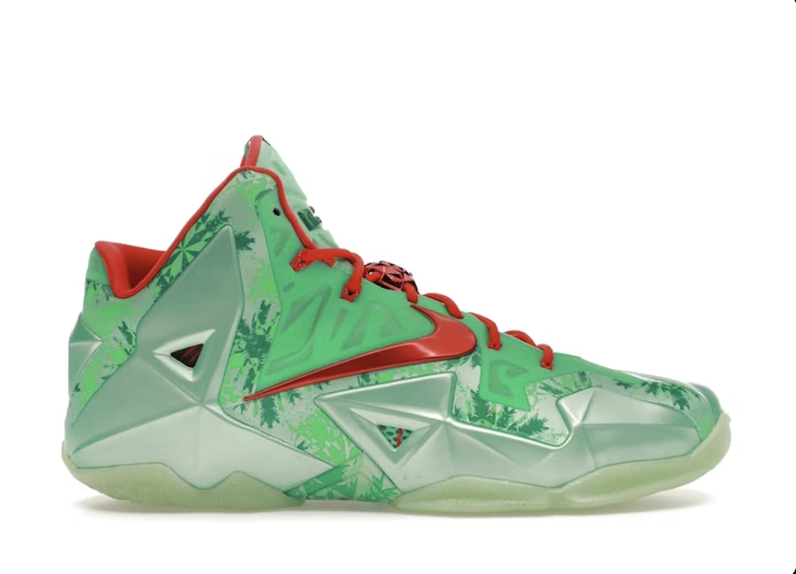 Nike LeBron 11 "Christmas" **PRE-OWNED**