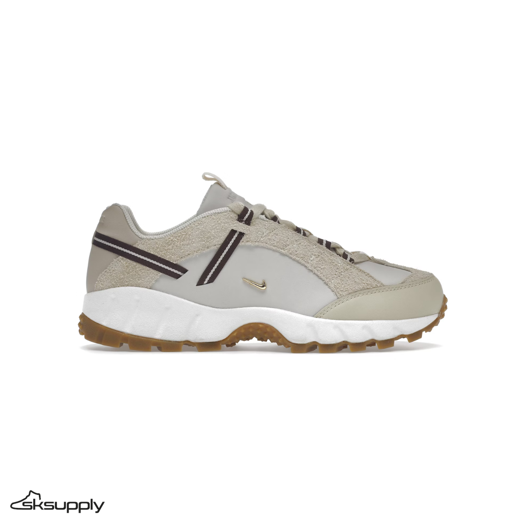 Jacquemus x Nike Air Humara LX  "Light Bone Gold" (WMNS)