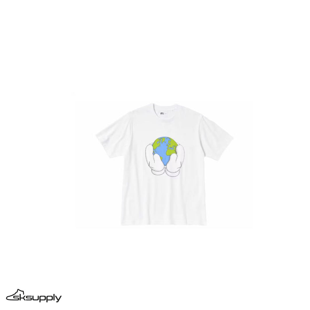 KAWS x Uniqlo "Peace" Tee (japanese sizing)